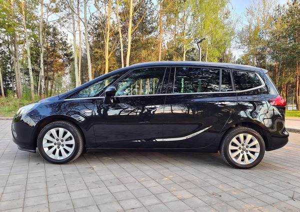 Opel Zafira cena 37500 przebieg: 273000, rok produkcji 2013 z Starachowice małe 137